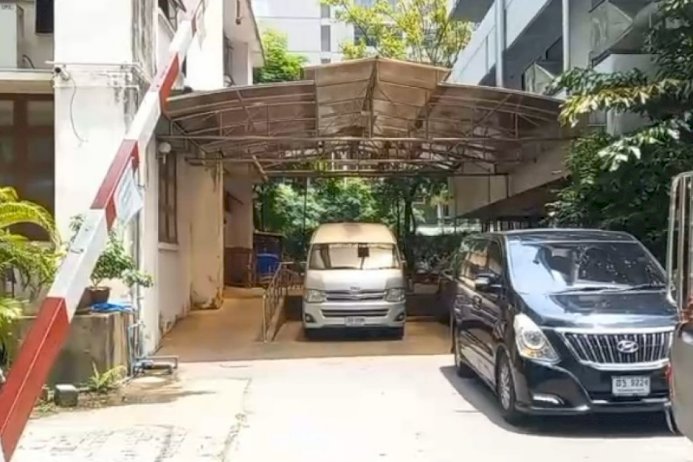 บรรยากาศรับศพอุปนายกสมาคมการค้าและอุตสาหกรรมไทย-ที่นิติเวช-รพ.จุฬา 